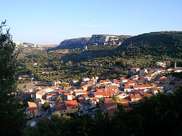 File source: http://commons.wikimedia.org/wiki/File:Veduta_di_Cargeghe_in_primavera.jpg